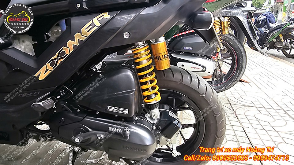 Kết hợp cùng bộ tem Zoomer màu vàng gold tạo sự đồng bộ nổi bật