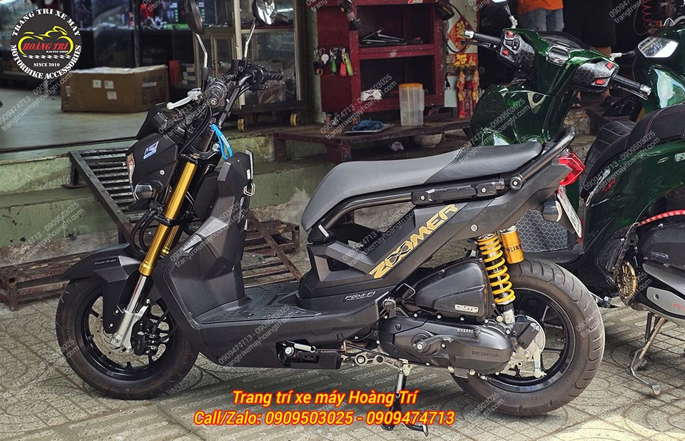 Mang lại cảm giác êm ái, dễ chịu hơn khi trải nghiệm Ohlins HO811 trên Zoomer X