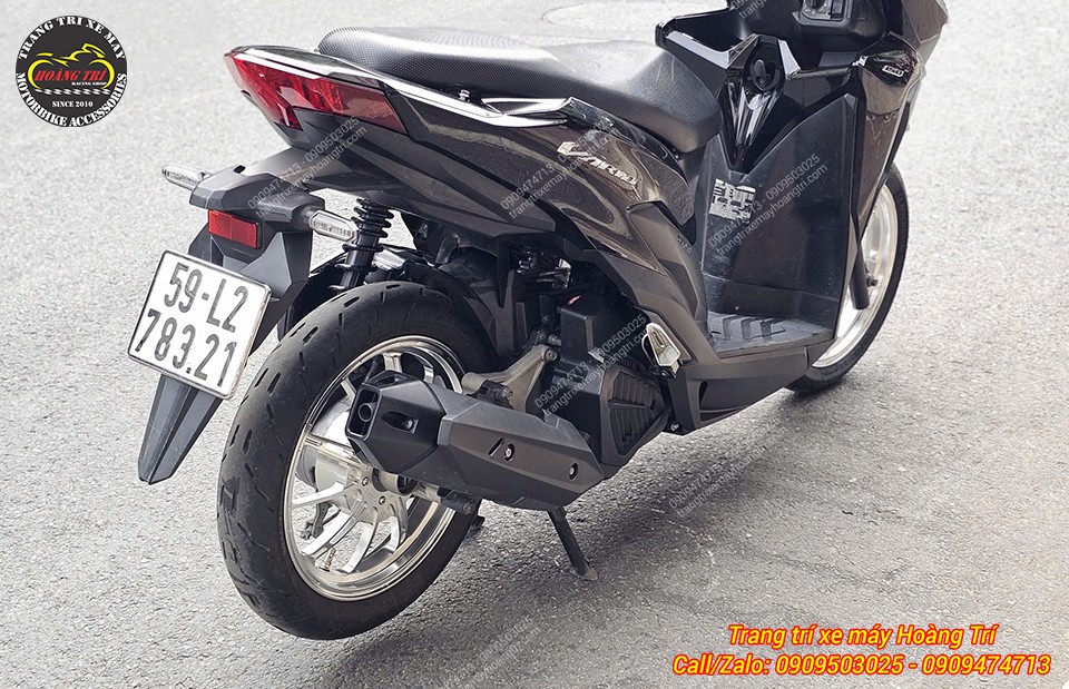 Chiếc Vario không trang bị quá nhiều phụ kiện nhưng vẫn gây ấn tượng mạnh từ mọi góc nhìn