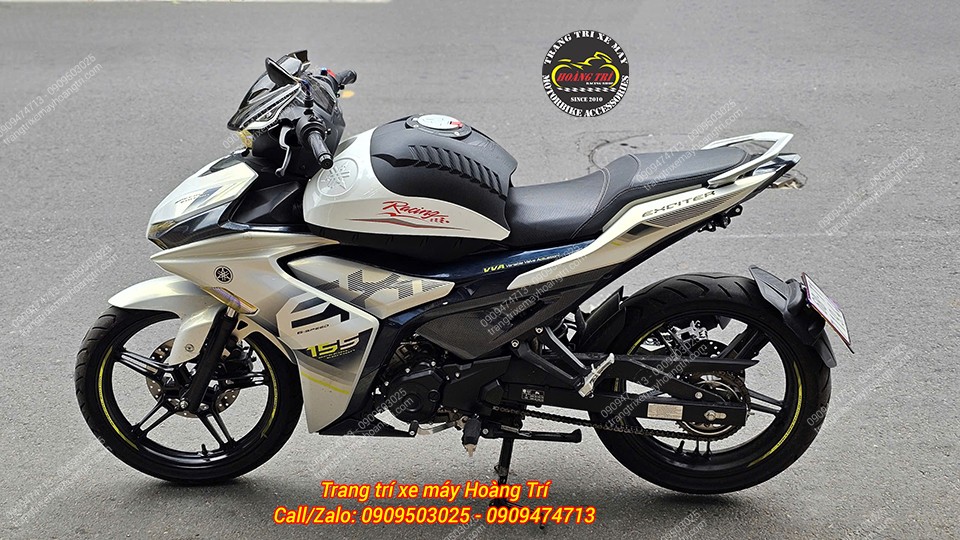 Một kiểu nâng cấp vừa giúp mở rộng không gian chứa đồ, vừa tạo điểm nhấn mới mẻ cho diện mạo của Exciter 150