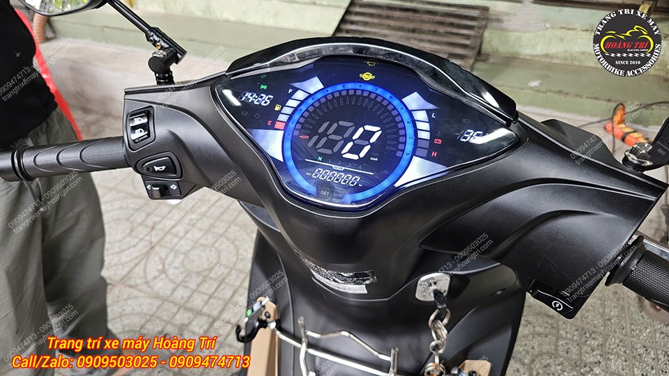 Sản phẩm tương thích hoàn hảo với bợ giữ đồng hồ zin của Future LED 2025 - thuận tiện cả cho khách ở xa