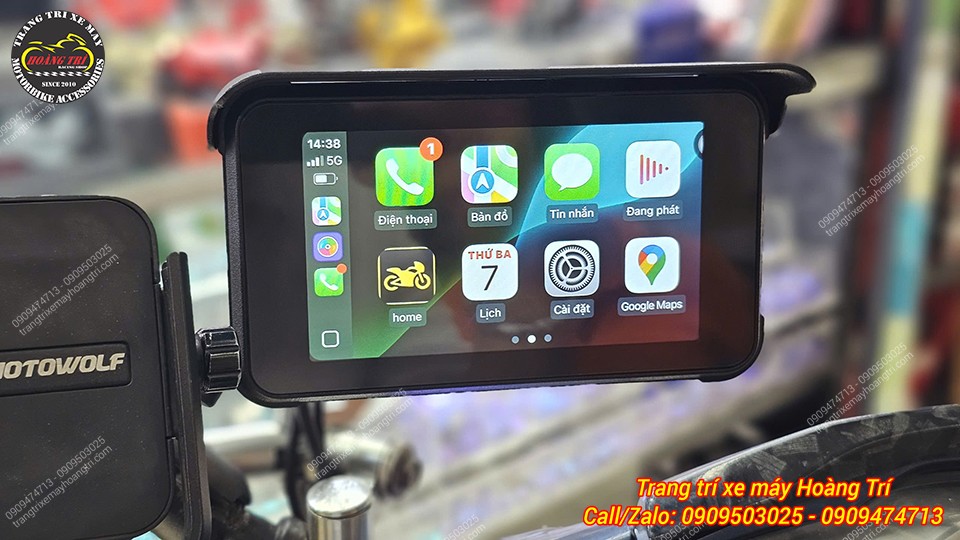 Góc cận cho thấy màn hình Future - Phiên bản SKU-3 tích hợp định vị GPS