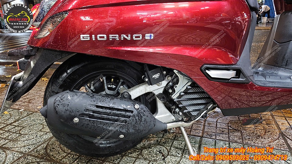 Một món đồ nhỏ gọn trên thân xe - Mobin sườn MSD màu đen nổi bật