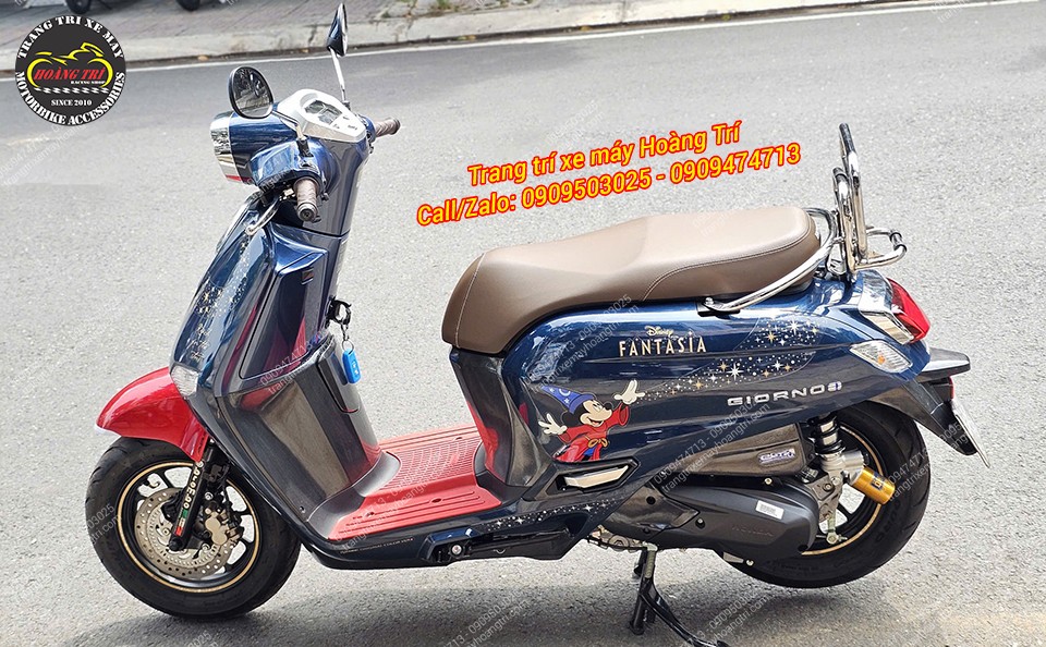 Tổng thể góc trái sau khi nâng cấp baga sau tựa lưng giúp xe Giorno 125 thêm phần hoàn thiện