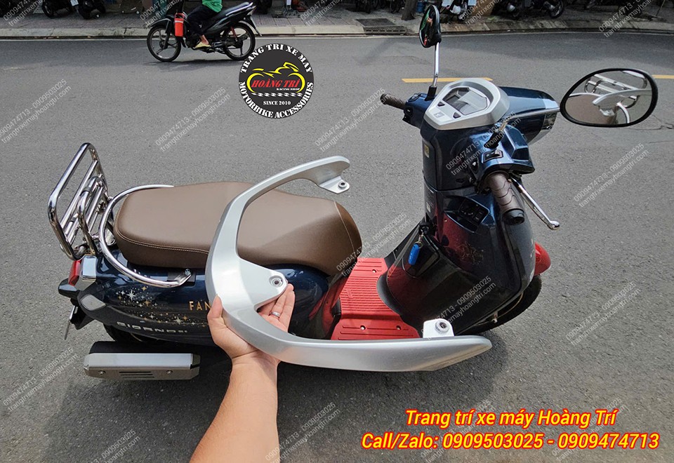 Phần baga zin đã được tháo ra và thay bằng bộ baga sau tựa lưng mới cho Giorno