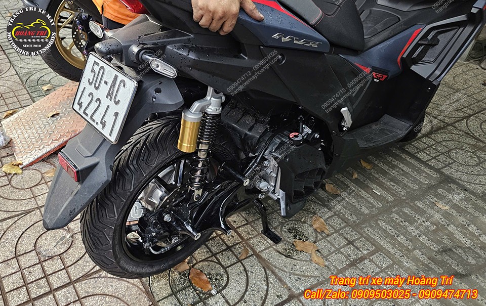 Theo khuyến cáo, nên thay vỏ sau mỗi 15.000 - 20.000 km để đảm bảo độ bám và an toàn khi vận hành