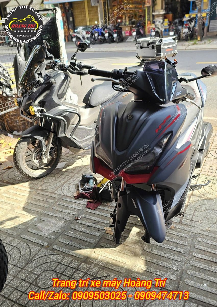 Đã hoàn tất quá trình tháo mâm trước, mâm sau và lắp đặt bộ vỏ Michelin mới