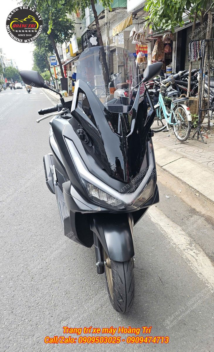Muốn tăng thêm sự đẳng cấp cho PCX 160 – hãy chọn kính chắn gió kiểu Forza 300