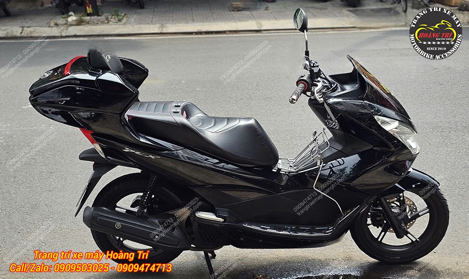 Khi muốn gần nhau hơn, bạn có thể tháo phần tựa lưng rời để có hành trình thú vị cùng nhau