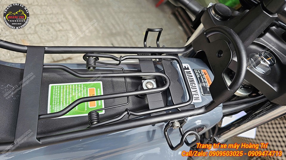 Baga giữa có kẹp lò xo hay không? Và đây chính là hình ảnh thực tế cho câu trả lời đó