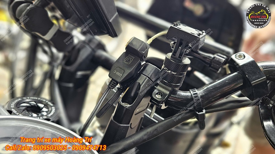 Sản phẩm được cố định gọn gàng trên ghi đông của xe PG-1, đảm bảo thẩm mỹ cao