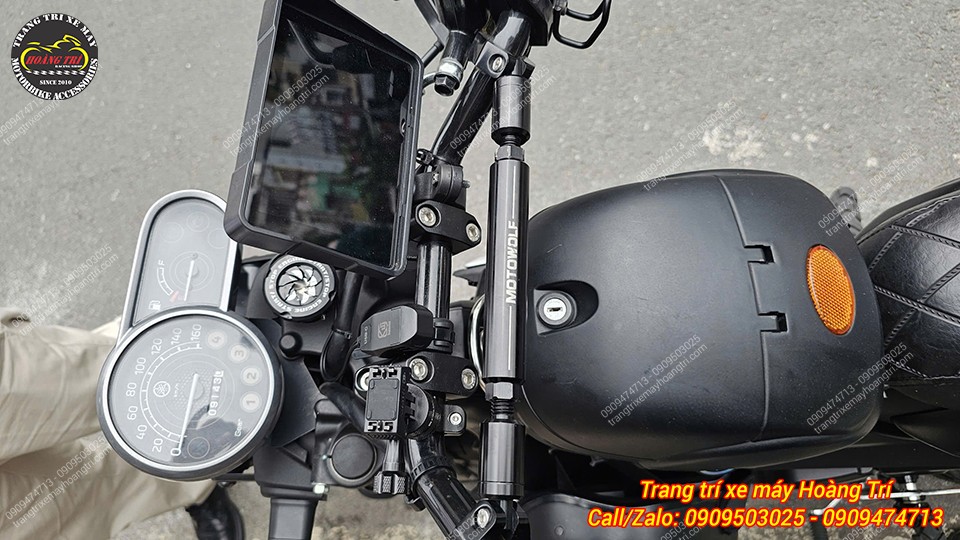 Thông thường, khách hàng sẽ chọn lắp thêm giá đỡ điện thoại để tạo combo tiện ích hoàn chỉnh