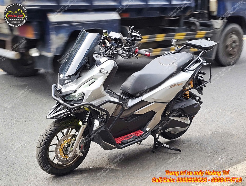 Bộ khung gắn thùng sau hoàn thiện phong cách thể thao mạnh mẽ cho ADV 160