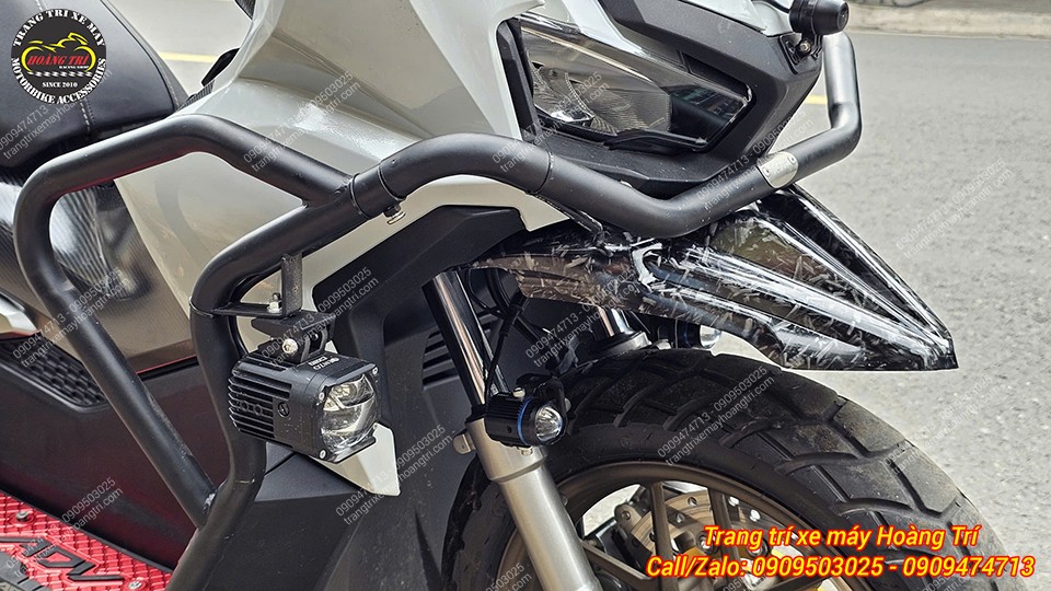 Chỉ trong góc nhìn nhỏ này, anh em có thể thấy tới 6 món đồ chơi độ kiểng ADV 160