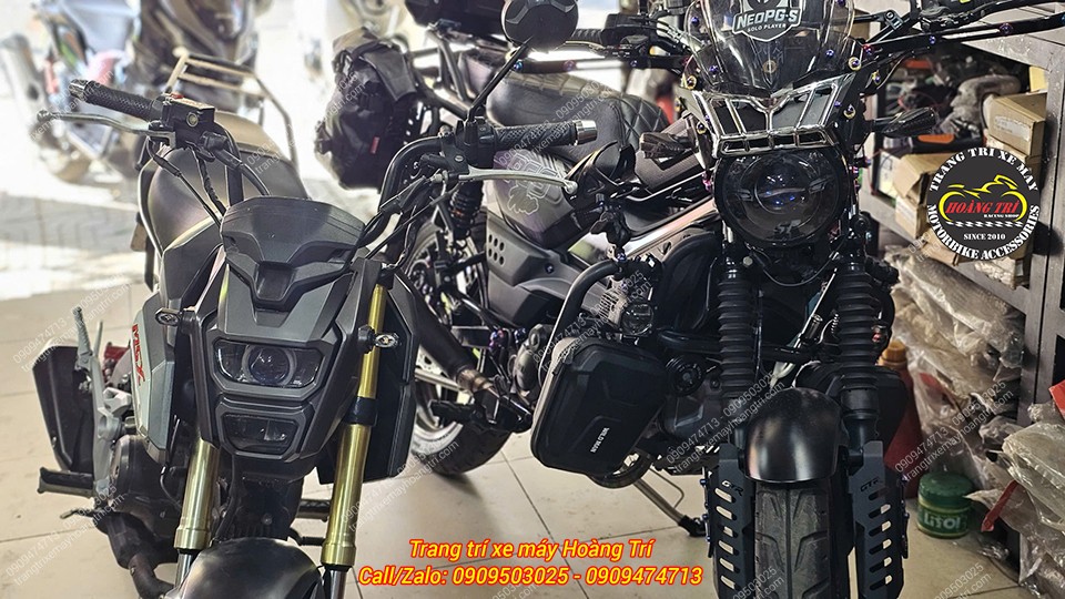 Từ góc nhìn trực diện có thể thấy chiếc Honda MSX đã được nâng cấp bi cầu Black Titan 2.0