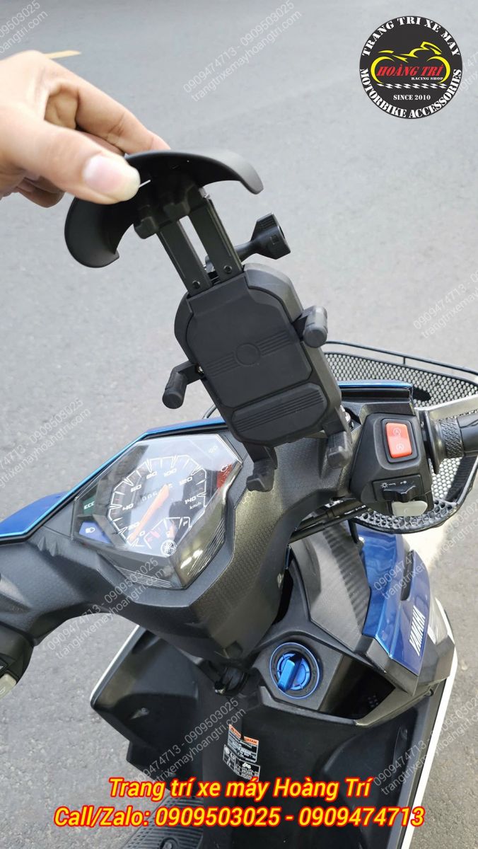 Giá đỡ có thể mở rộng hoặc thu hẹp để giữ chặt điện thoại một cách an toàn