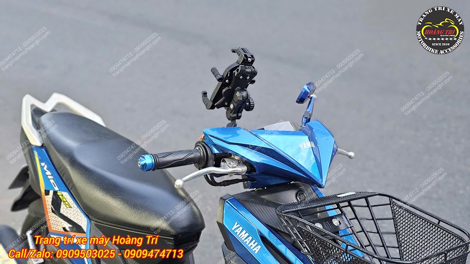 Tuy nhiên khi di chuyển dưới trời nắng, nên sử dụng mái hiên giá đỡ để tránh chói lóa màn hình