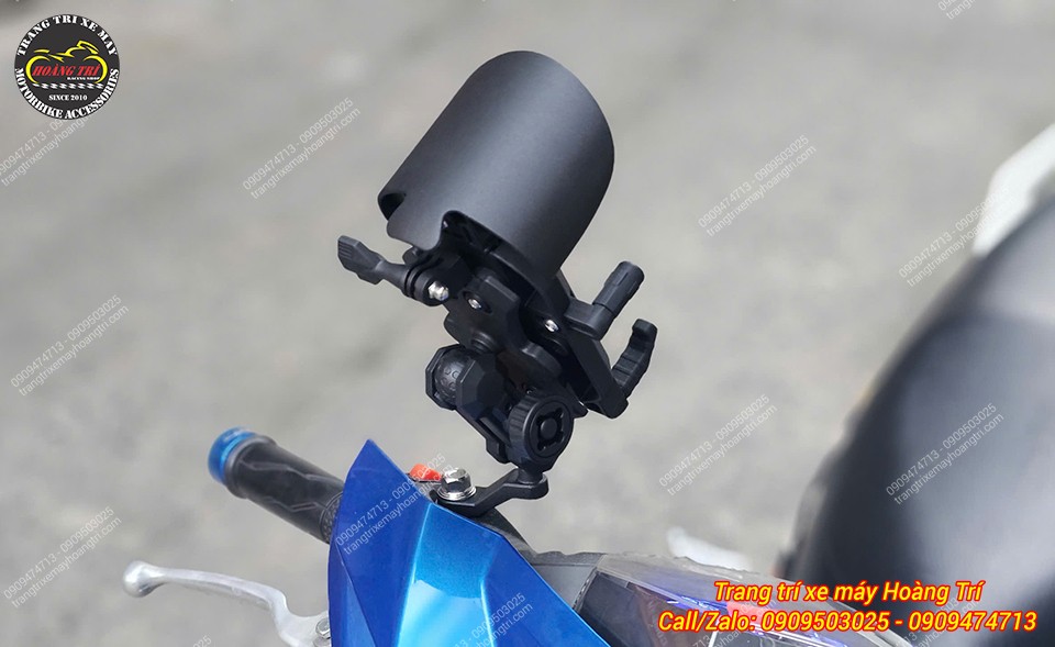 Bộ combo giá đỡ điện thoại FRX TQ-062 hoàn thiện trên chiếc Mio M3 tạo cảm giác gọn gàng