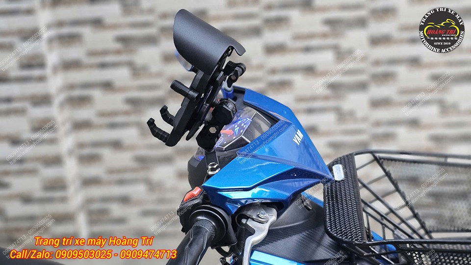 Việc lắp đặt nhanh chóng, tiết kiệm không gian và không ảnh hưởng đến cụm tay lái