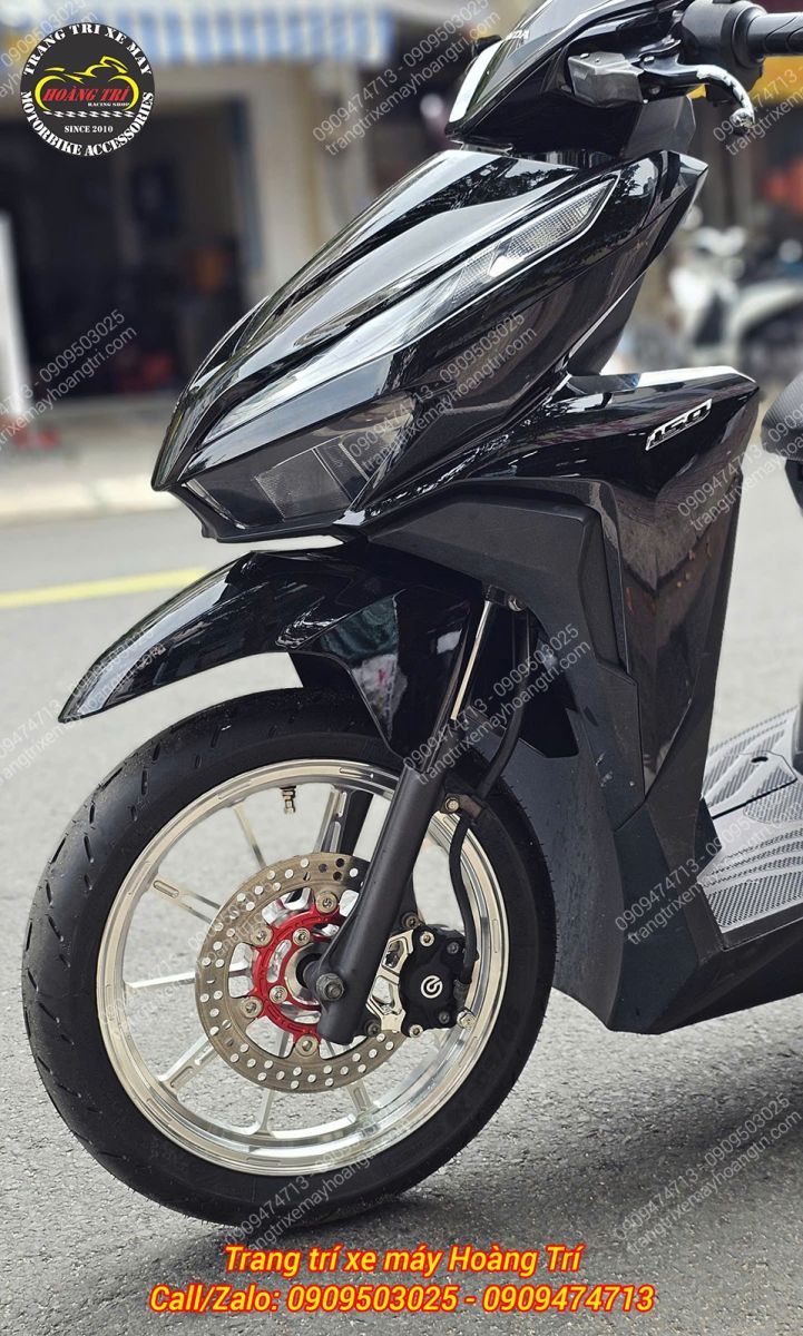 Đĩa phanh lồng nhôm giúp tăng tính thẩm mỹ và làm nổi bật cụm heo Brembo