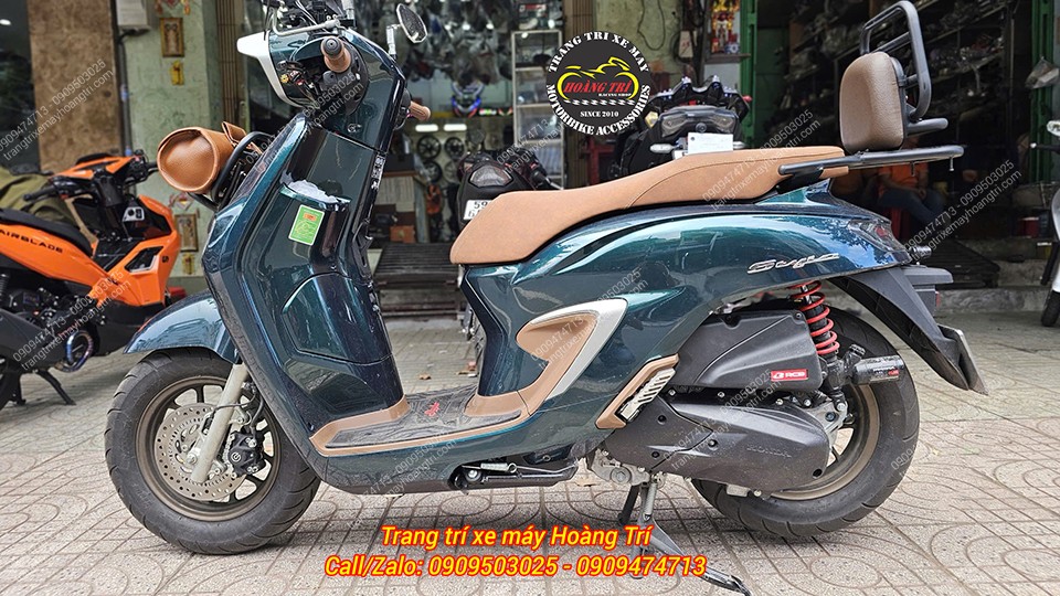 Kết hợp cùng phuộc trước sẽ giúp dàn chân trước của xe trở nên nổi bật hơn