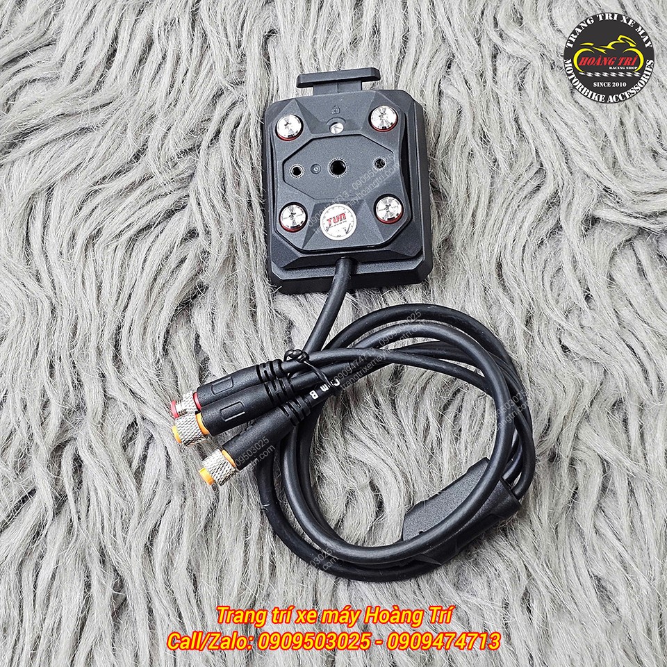 Dây nguồn cũng trở nên gọn gàng hơn khi đi kèm pát tháo lắp nhanh Chigee