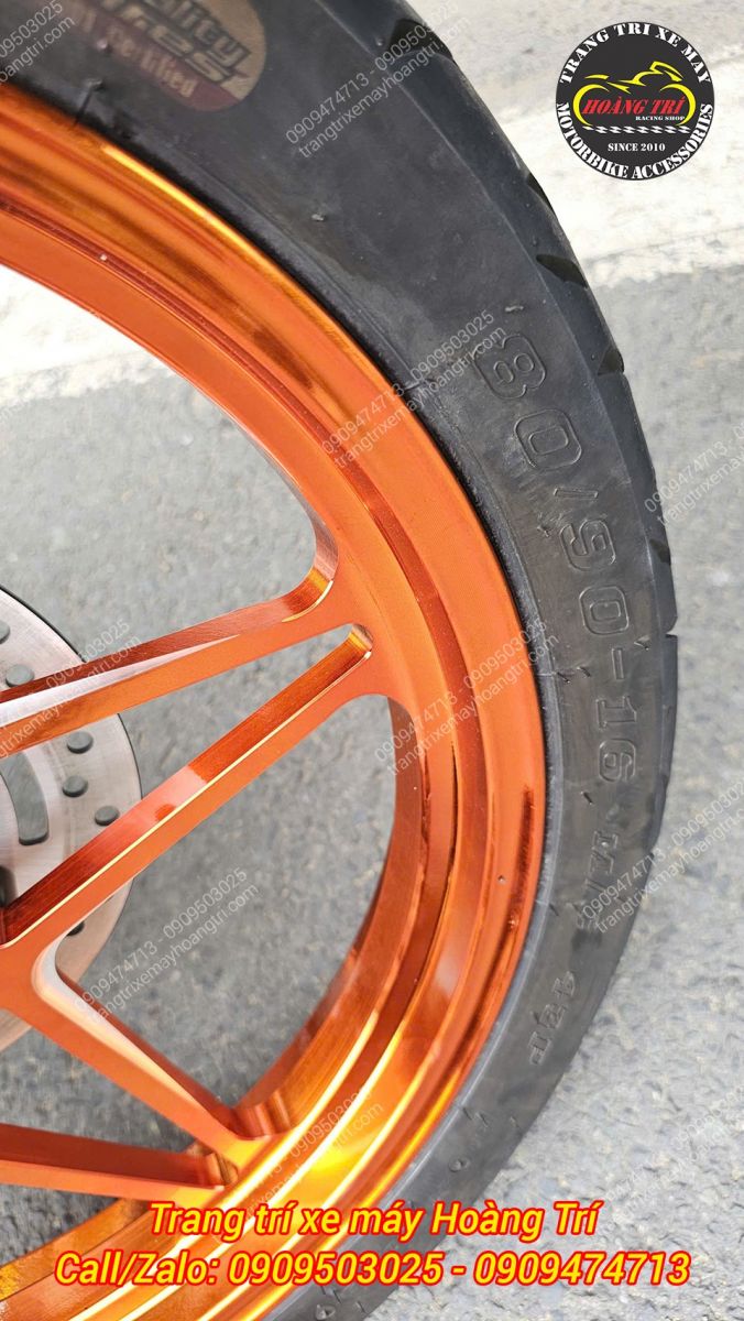 Cận cảnh bộ mâm X1R 5 cây màu cam cho thấy vẻ đẹp nổi bật và cuốn hút mạnh mẽ