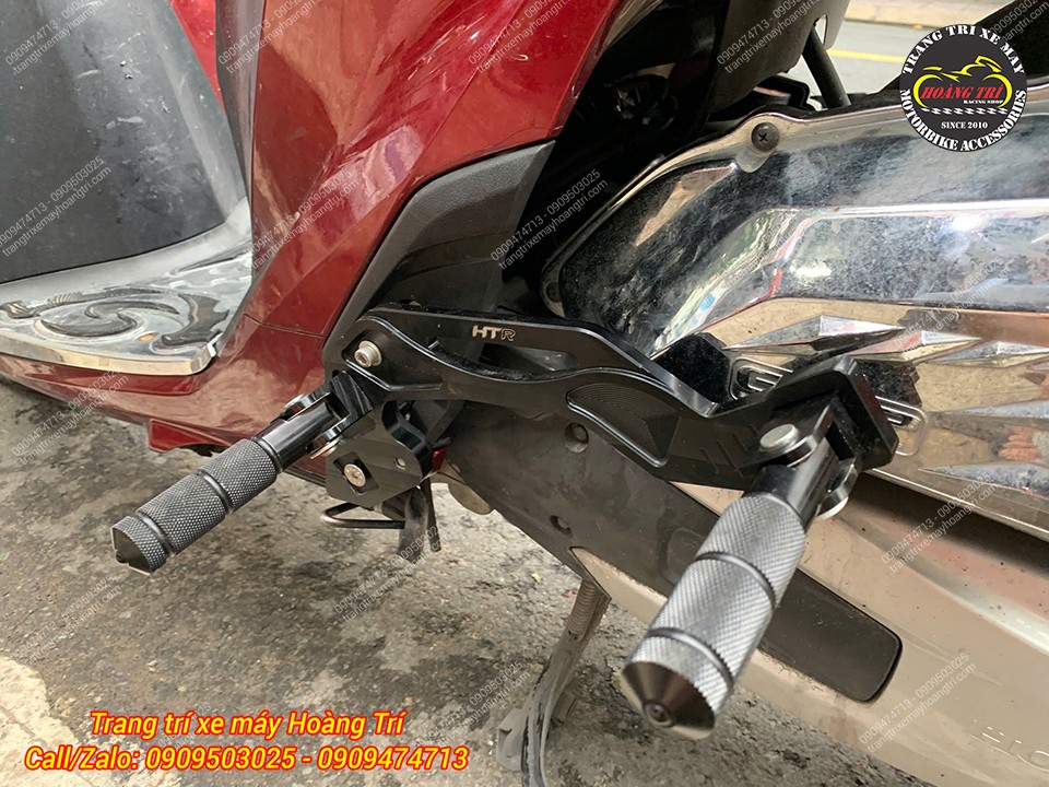 Gác chân phụ HTR nhôm CNC được gắn trực tiếp trên gác chân zin của Sh