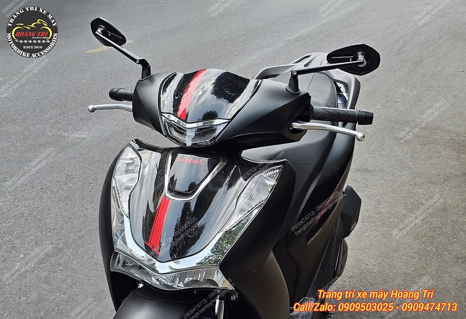 Cặp kính hậu Motogadget Sport càng làm nổi bật phong cách và đẳng cấp của SH 160