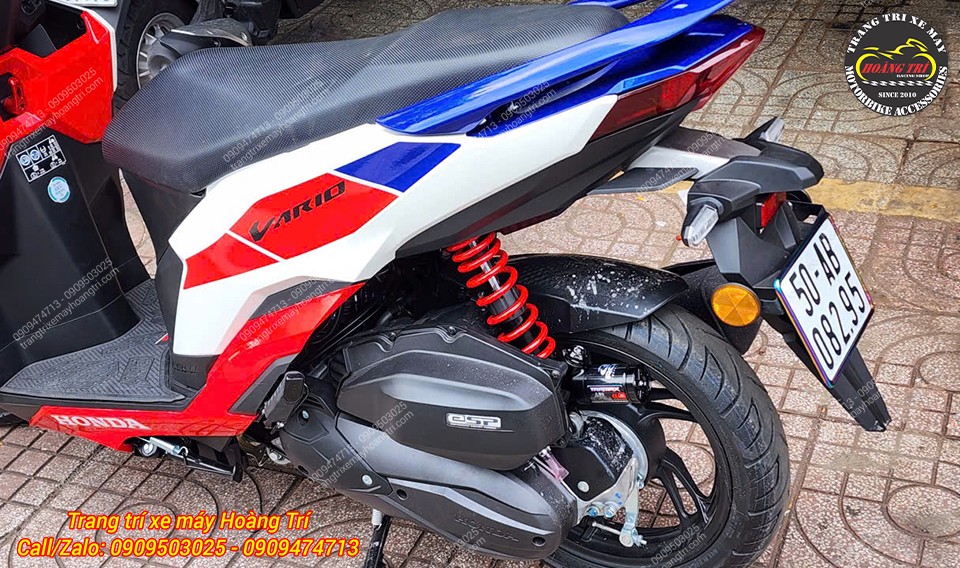 Kiểu bình dầu dưới giúp giữ nguyên cấu trúc zin, không cần cắt nhựa và dễ dàng tùy chỉnh