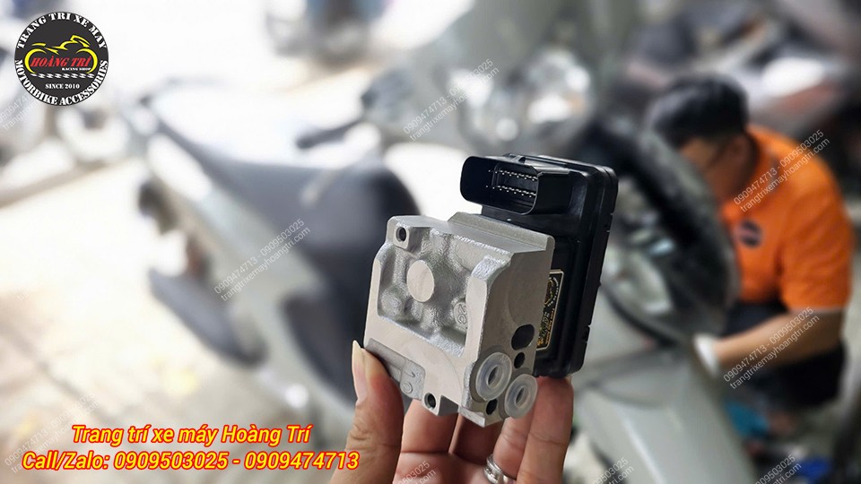 Hai chi tiết chính tạo nên chức năng phanh ABS cao cấp cho Vision gồm cụm bơm và ECU