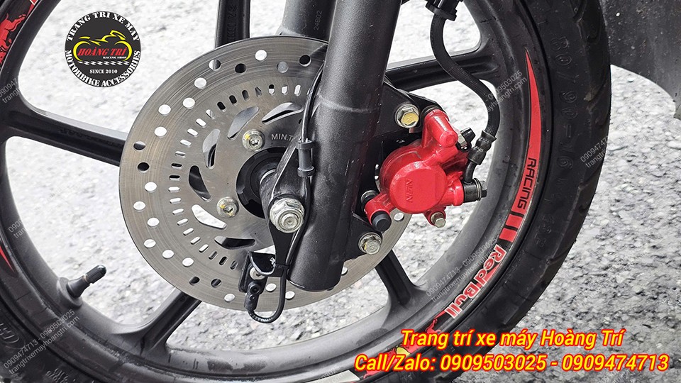 Cảm biến mắt đọc ABS được cố định trên pát riêng, vừa đẹp vừa gọn gàng cho Vision