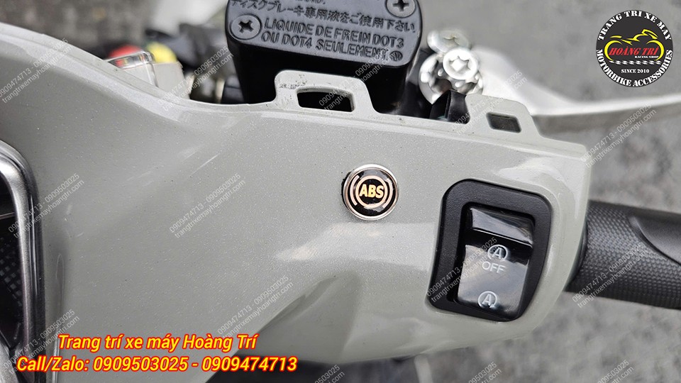 Đèn báo ABS được bố trí tinh tế bên cạnh công tắc Idling Stop trên Vision