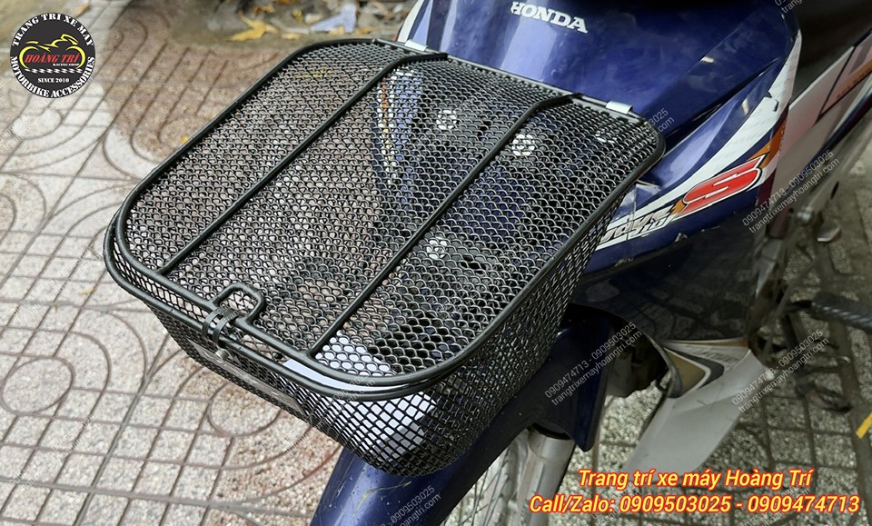 Nắp đậy giúp bảo vệ đồ bên trong, không lo rơi ra trong lúc di chuyển