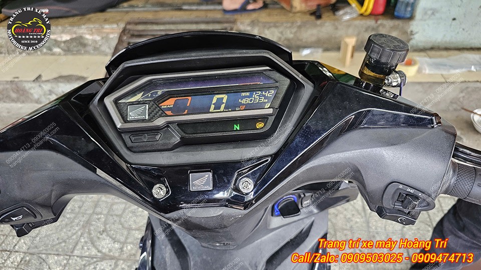 Đồng hồ zin của Winner X chỉ ít phút nữa sẽ được thay thế bằng đồng hồ mới