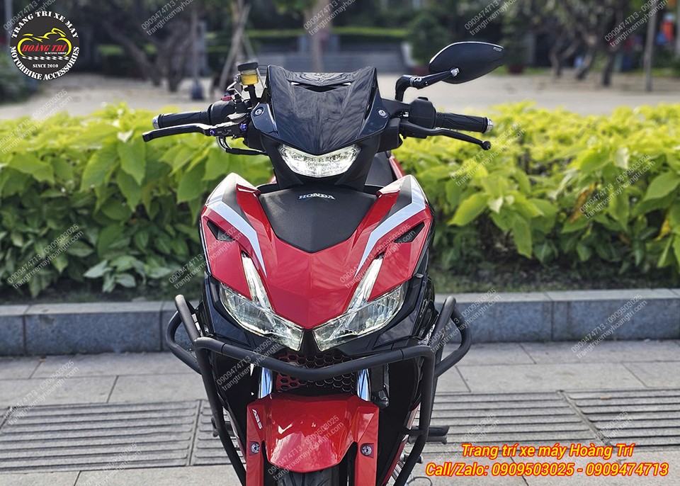 Cận cảnh phần đầu xe Winner X với cụm đèn cos của Exciter 155 được lắp hoàn chỉnh