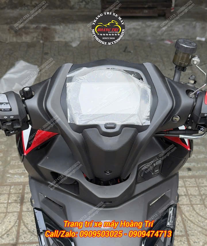 Cận cảnh cụm đồng hồ Exciter 155 sau khi hoàn thiện, chờ bước lắp ráp cuối cùng