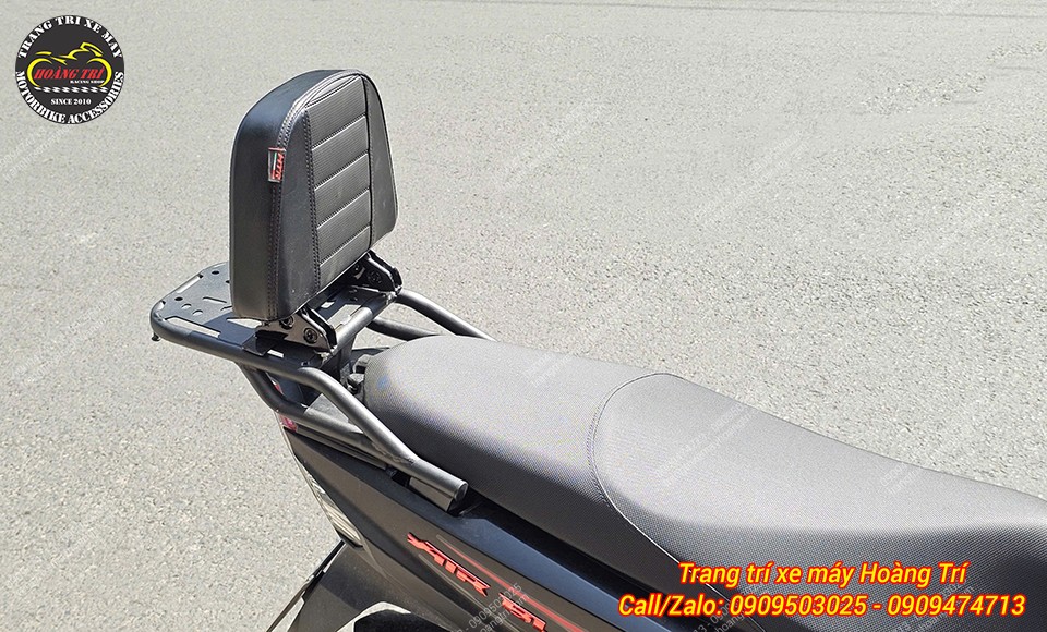 Tựa lưng bật mở linh hoạt và cố định tốt, đảm bảo an toàn cho người ngồi phía sau