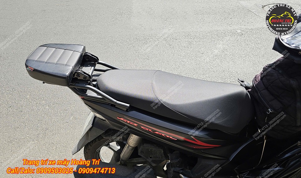 Baga tựa lưng hai chiều được lắp đặt đúng kỹ thuật, khung thép chắc chắn và bền bỉ