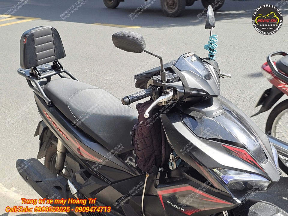 Người ngồi sau giảm cảm giác mỏi lưng khi sử dụng tựa lưng trong quá trình di chuyển