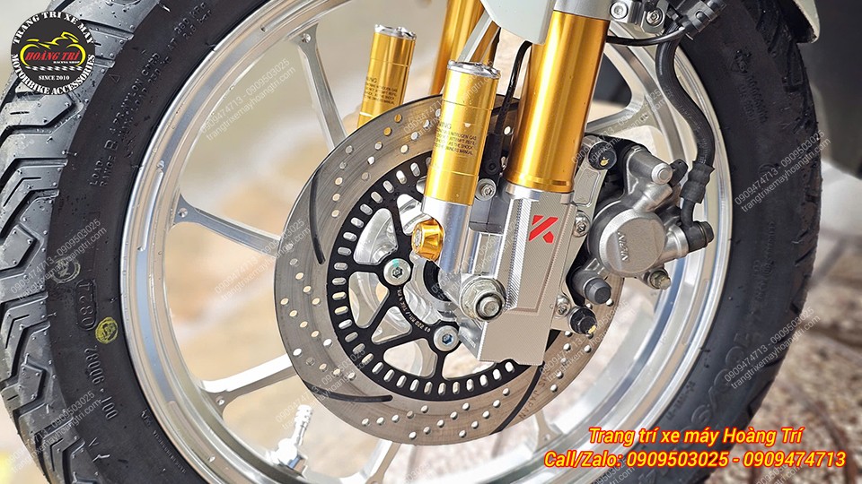 Ở phần dàn chân trước, anh khách còn gắn thêm đĩa trước KAMUII cực ngầu