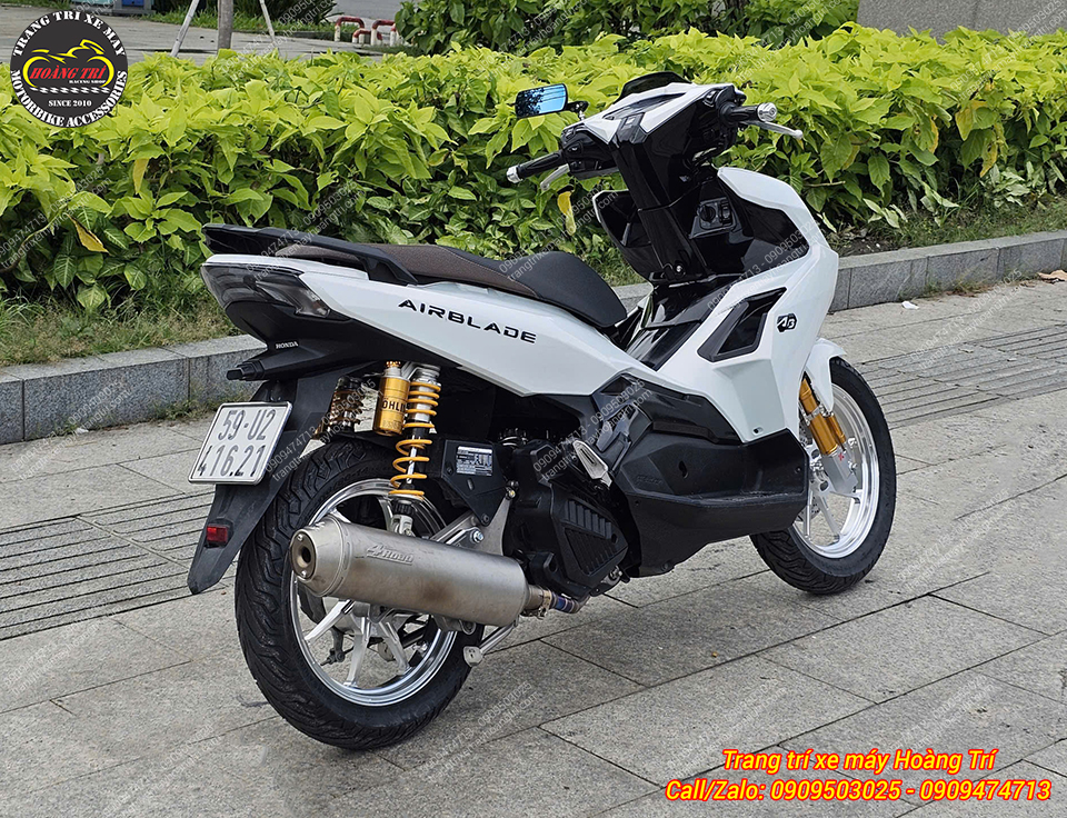 Chiếc pô 4Road đã được gắn từ trước nhưng vẫn hài hòa với diện mạo mới của xe