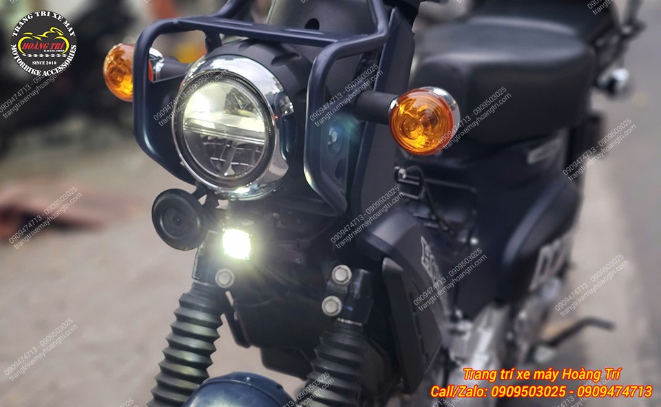 Ánh sáng trắng cho khả năng bám đường cao và ánh vàng hỗ trợ phá sương hiệu quả