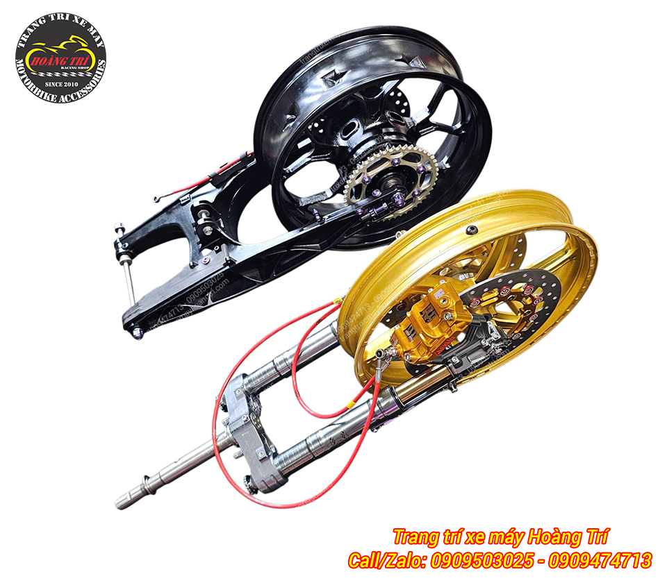 Gấp KTM thiết kế thể thao cùng chi tiết trang trí làm xe thêm nổi bật