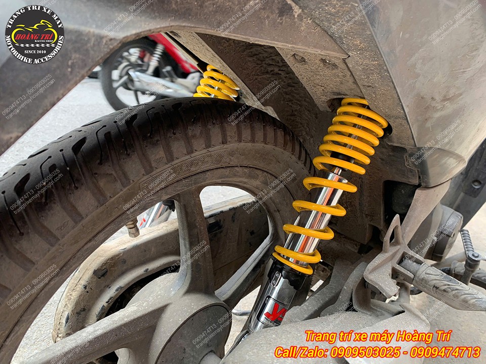 Cặp phuộc YSS Nice màu vàng nổi bật dưới gầm xe Future Fi