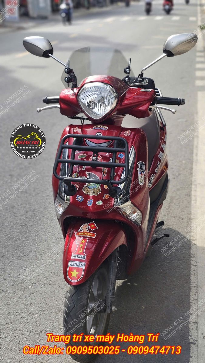 Anh khách nâng cấp kết hợp baga trước để tạo phong cách như Vespa