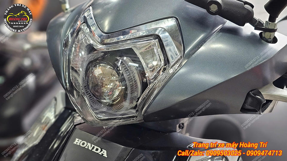 Hoàn tất việc lắp cụm đèn bi cầu T500 cho xe Lead 2025 phiên bản ABS