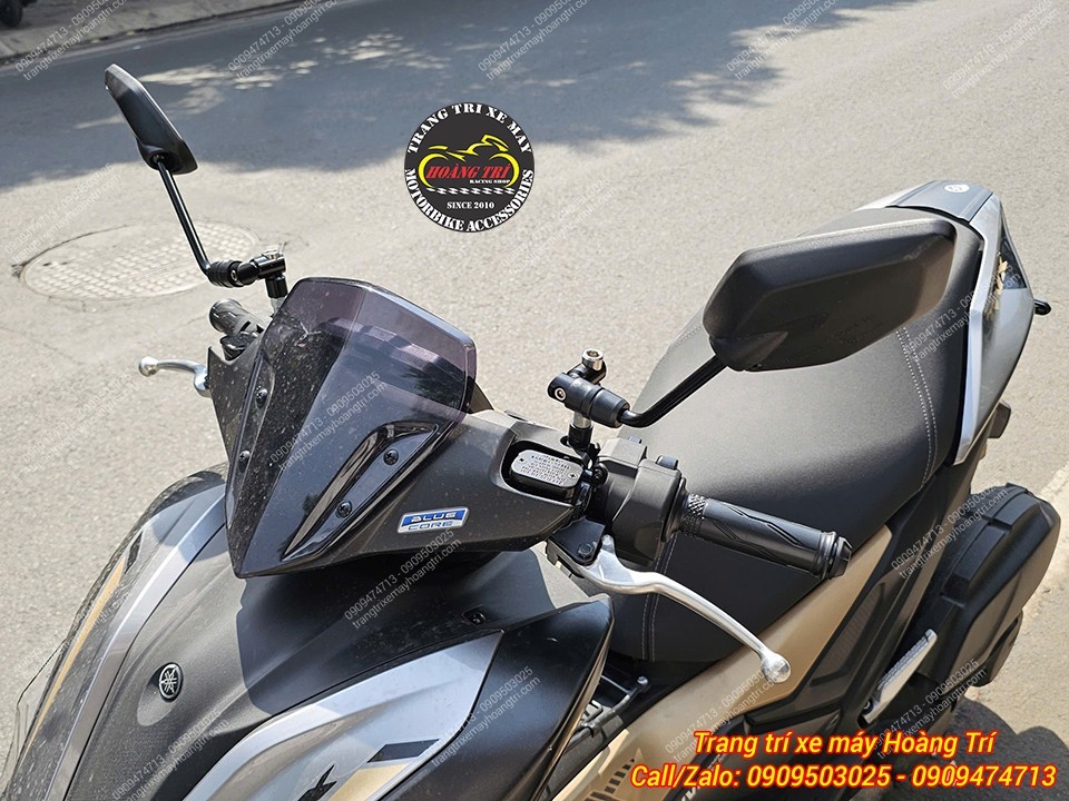 Chiếc NVX V3 vừa được nâng cấp chân kính xoay màu đen