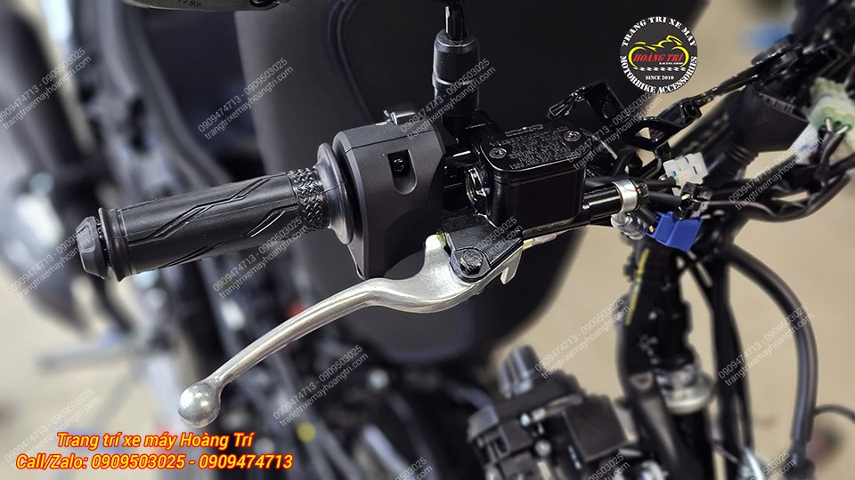 Toàn bộ hệ thống tay thắng - cùm thắng - dây điện khi nhìn cận cảnh cho thấy mức độ hoàn thiện rất cao