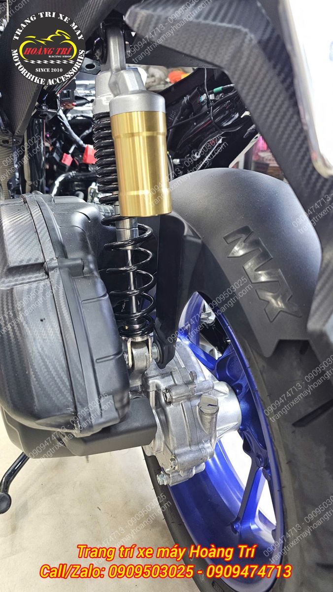 Dè con NVX V3 với logo NVX dập nổi - chống bắn bẩn cực tốt khi đi mưa